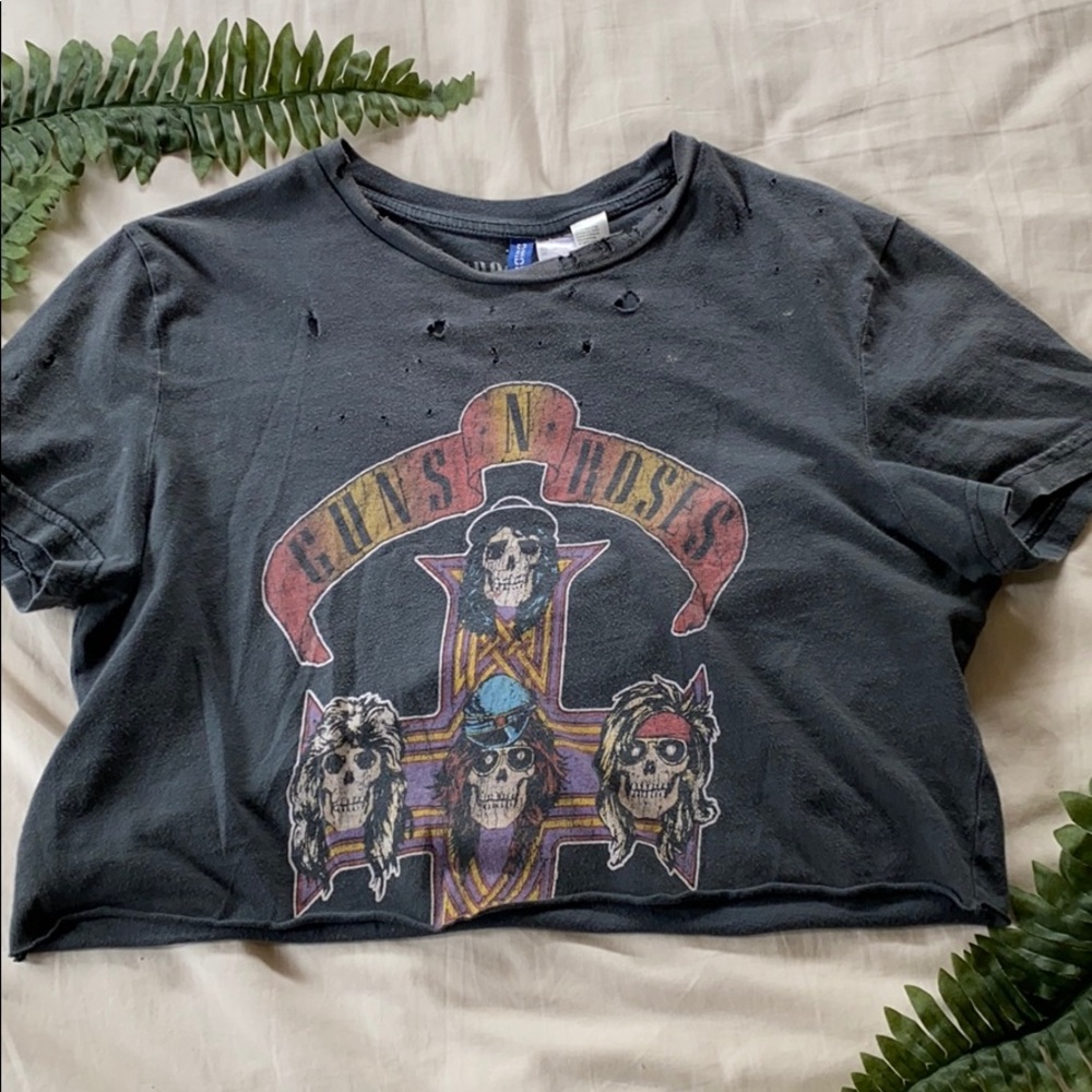 H&M Guns N Roses Distressed Crop Top